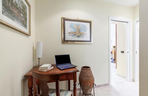Rione XVIII Castro Pretorio Apartment | Pet-Friendly Hostly Volturno Suite in Central Rome