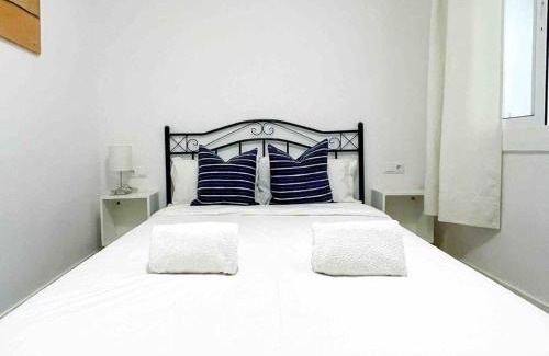 El Port Apartment | Top-Rated @Hostourist Bcn Fira GranVia for Families