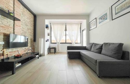 El Port Apartment | Top-Rated @Hostourist Bcn Fira GranVia for Families