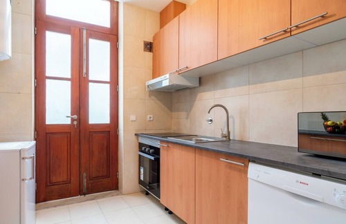 Ramalde House | HostWise - Multiple Houses w/Terrace Near Metro