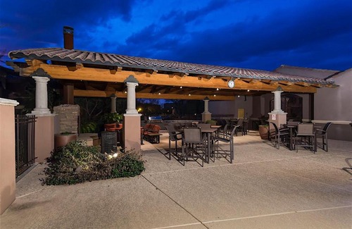 Desert Ridge Apartment | Ideal Getaway at Desert Ridge 2 BR with Pool & Hot Tub
