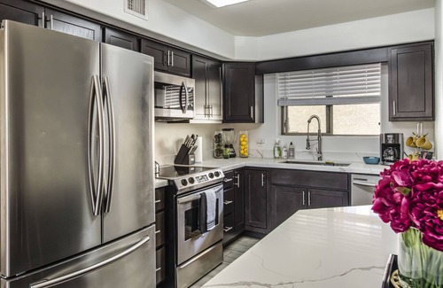Lake Havasu City Condo | Top-Rated Kings View: Poolside Retreat in Lake Havasu