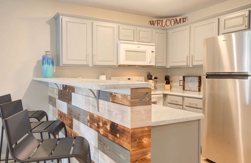 New Braunfels Condo | Discover Guadalupe Pools: Family Fun with Hot Tubs & Tubing