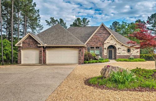 Hot Springs Village House | Family-Friendly Retreat on Granada Golf Course with Pool