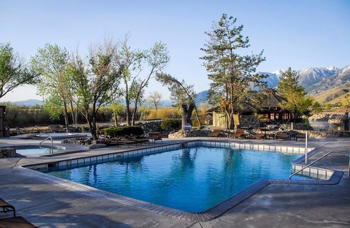 Genoa Apartment | Relaxing Hot Springs Resort with Pool & Mountain Views