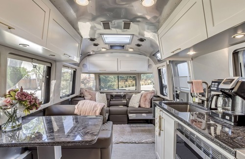 Cottonwood Heights House | Relaxing Airstream Classic with Hot Tub & Mountain Views