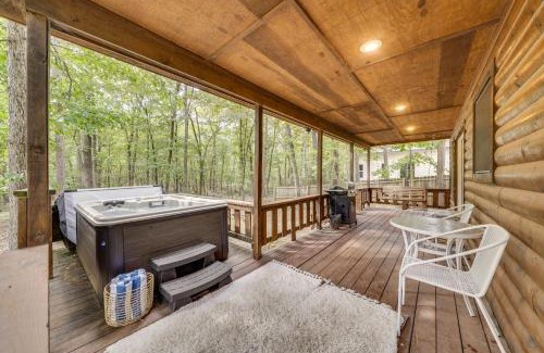 Broken Bow House | Comfortable Broken Bow Azalea House with Hot Tub Retreat