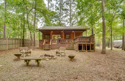 Broken Bow House | Comfortable Broken Bow Azalea House with Hot Tub Retreat