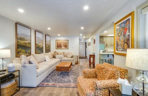 Frisco House | Family-Oriented Frisco Townhome with Deck & Hot Tub Escape