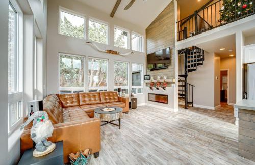 Pine House | Ideal Pine Cabin with Hot Tub & Breathtaking Mountain Views