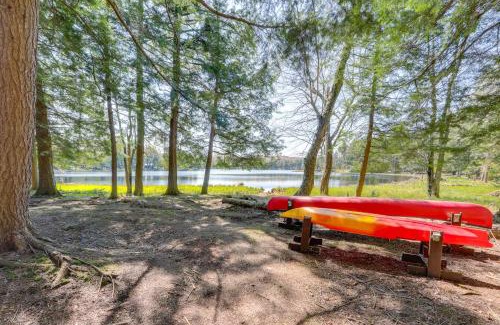 Old Forge House | Inviting Waterfront Cabin in Old Forge with Pool Access