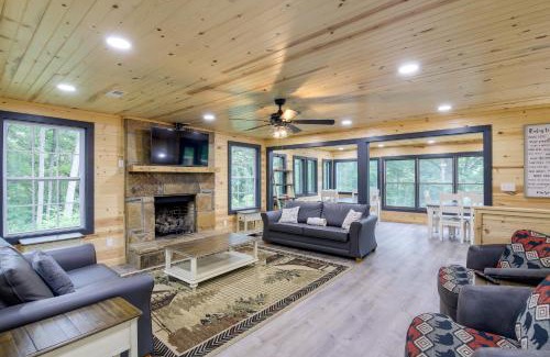 Gatlinburg - Pigeon Forge House | Serene Sevierville Cabin with Hot Tub & Game Room Awaits!