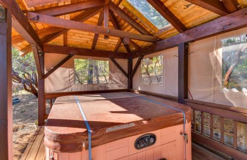 Arnold House | Cozy Cabin with Hot Tub - Minutes from Calaveras Big Trees
