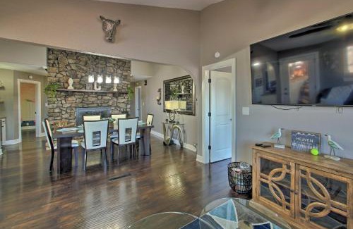 Jones Mills House | Waterfront Hot Springs Escape with Relaxing Hot Tub