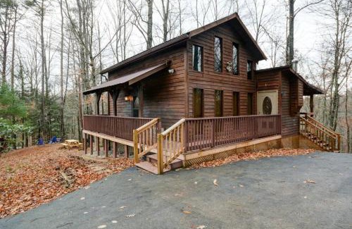 Campton House | Hot Tub Arcade WiFi Whispering Winds RRG