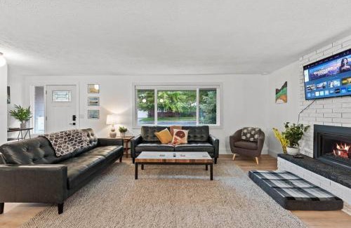 Spokane House | Relaxing Retreat with Hot Tub, Fire Pit & Ping Pong Table
