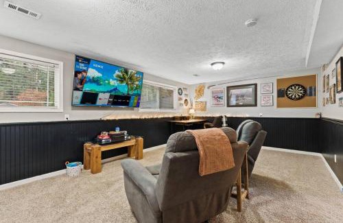 Spokane House | Relaxing Retreat with Hot Tub, Fire Pit & Ping Pong Table