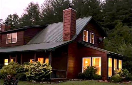 Suches House | Relaxing Getaway with Hot Tub at GoneFishInn - Sleeps 8