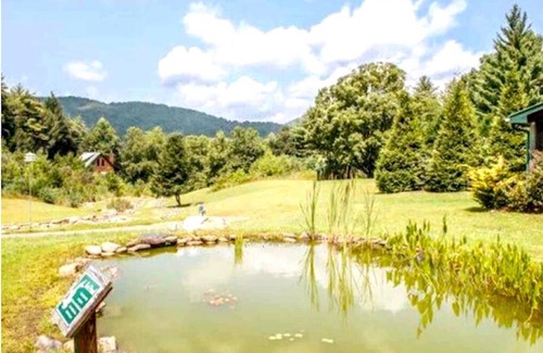Suches House | Relaxing Getaway with Hot Tub at GoneFishInn - Sleeps 8