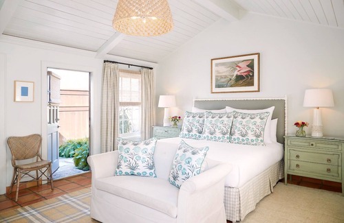 Lake Austin Village Hotel | Hot Tub Cottage King Bed, Lake Austin Resort, Yoga & Water Activities