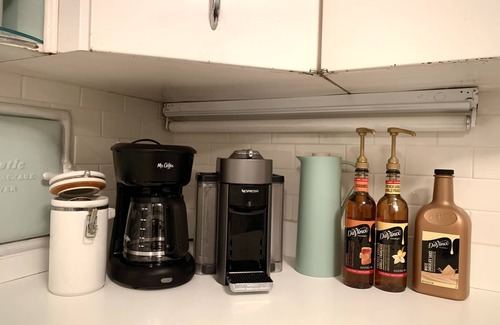 South Bend House | Relaxing Oasis with Hot Tub & Nespresso Bar - 10/10 Rated