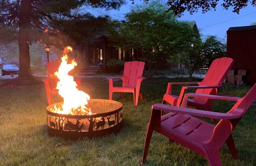 South Bend House | Relaxing Oasis with Hot Tub & Nespresso Bar - 10/10 Rated