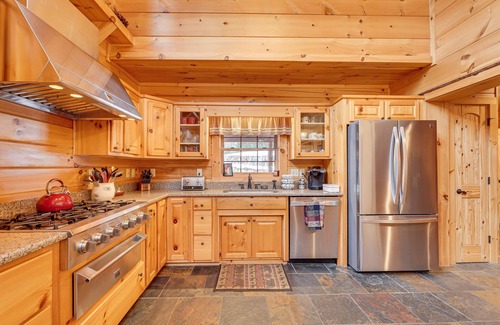 Old Forge Cabin | Idyllic Waterfront Cabin in Old Forge with Indoor Pool