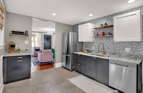 Franklin House | Relaxing Hot Tub Retreat in Downtown Franklin - Sleeps 7