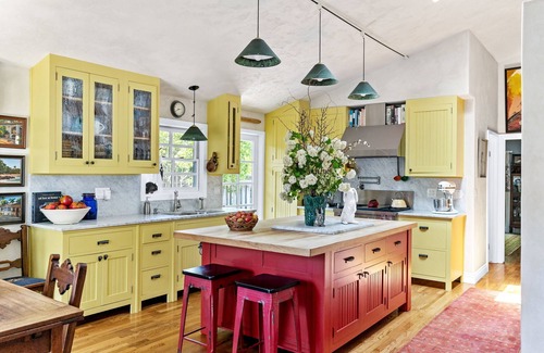 St. Helena House | Relaxation Awaits: Hot Tub & Fire Pit at Our Cozy Retreat