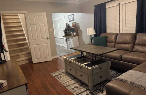 Saint Marys  Saint Joseph County Cottage | Hot Tub! Fire Pit! Gas Fire Table! Coffee Bar!
