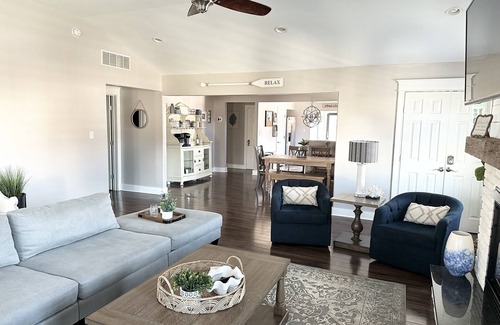 Villas House | Beachfront Haven with Fireplace & Local Pool - 10/10 Rated!