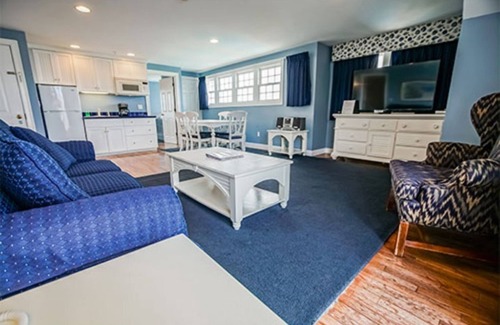 Falmouth Condo | Relax by the Beach with a Private Hot Tub on Your Deck