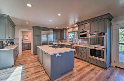 Reno House | Mountain View Retreat: Relax with Spa & Hot Tub Access