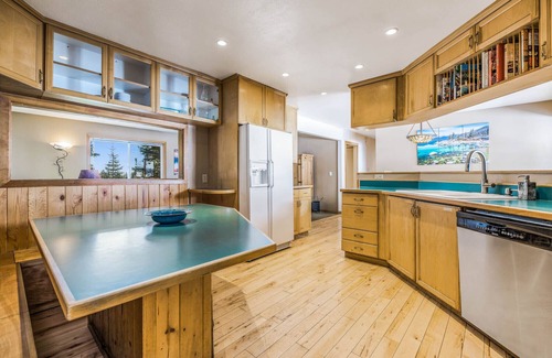 Upper Kingsbury House | Idyllic Retreat with Hot Tub, Game Room & Scenic Views