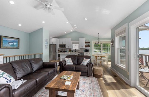 Canadian Lakes House | Newly Remodeled Lakefront Home with Pool & Spa Amenities
