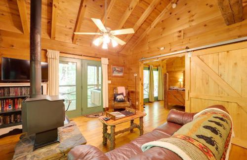 Vein Mountain House | Cozy Marion Cabin - Ideal for Hiking, Family & Pets