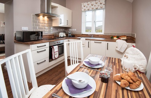 Chatton Cottage | Relaxing Retreat with Hot Tub, Spa Garden & Log Burner