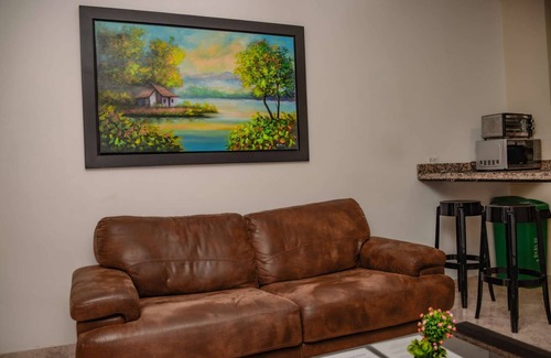Astorga Apartment | Cozy Hot Tub Studio with AC - Perfect for Family Getaways