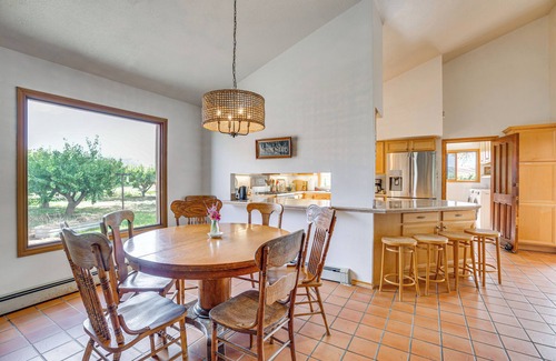 Palisade House | Perfect Palisade Retreat: Pet-Friendly & Hot Tub Access!