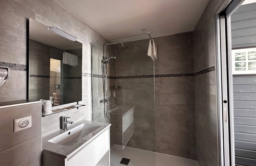 Sagone Hotel | Relax at Hotel à Rena d'Oru with Pool & Family Amenities