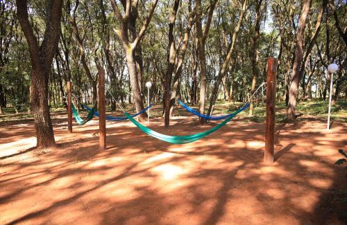 Paraguacu Paulista Hotel | Discover Hotel Água Das Araras: Family-Friendly Retreat