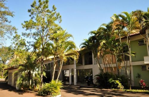 Paraguacu Paulista Hotel | Discover Hotel Água Das Araras: Family-Friendly Retreat