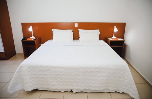 Paraguacu Paulista Hotel | Discover Hotel Água das Araras: Pool, Spa & Top Reviews!