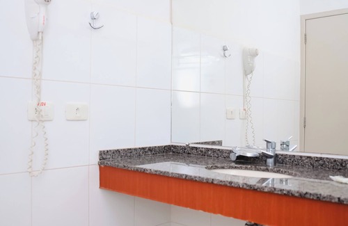 Paraguacu Paulista Hotel | Discover Hotel Água das Araras: Pool, Spa & Top Reviews!