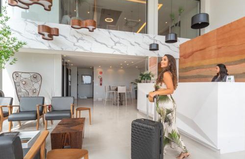 Lagoa da Anta Hotel | Relax at Hotel Água de Coco with Ocean View & Pool Access