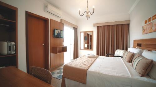 Cachoeira Paulista Hotel | Relax at Hotel Água Viva - 4-Star Stay with Pool & Breakfast