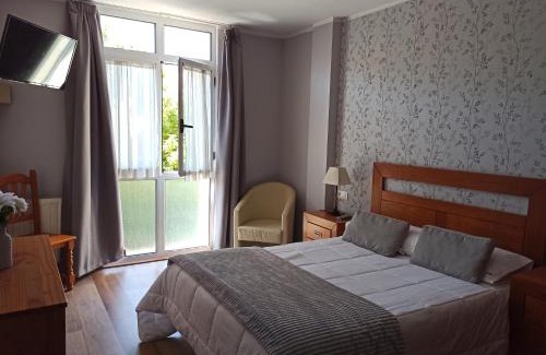 Cangas de Onis Hotel | Budget-Friendly Stay at Hotel Águila Real with Family Amenities