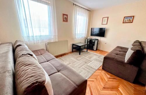 Kolasin Hotel | Discover Hotel Čile: Family-Friendly with Breakfast Options