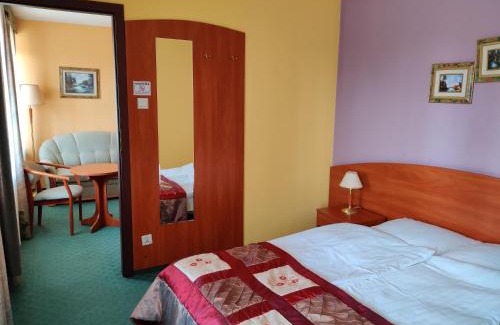 Elblag Hotel | HOTEL ŻUŁAWY