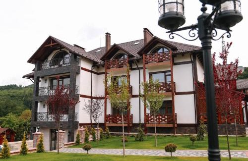 Transcarpathia Hotel | Top-Rated HOTEL Баймонт: Family-Friendly with Hot Tub